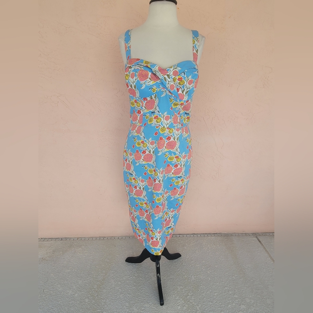 NEW Pinup Couture Pinup Girl Clothing Vamp Dress in Mary Blair Lips & Roses